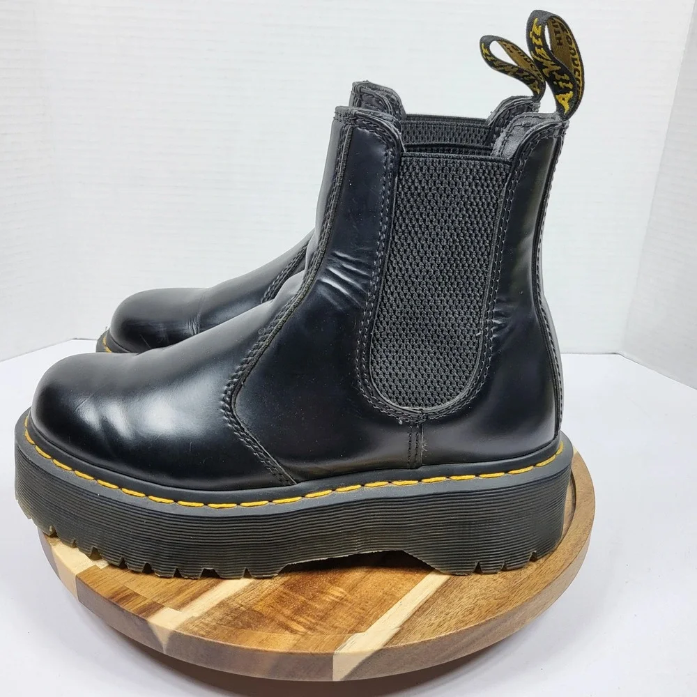 Dr. Martens 2976 Quad Chelsea Boots Women 6 Black Excellent Platform Lug Sole